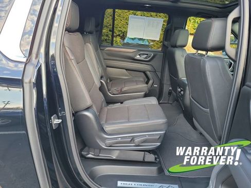Used 2023 Chevrolet Suburban High Country image 17