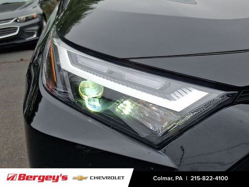 Used 2025 Toyota RAV4 XLE image 11