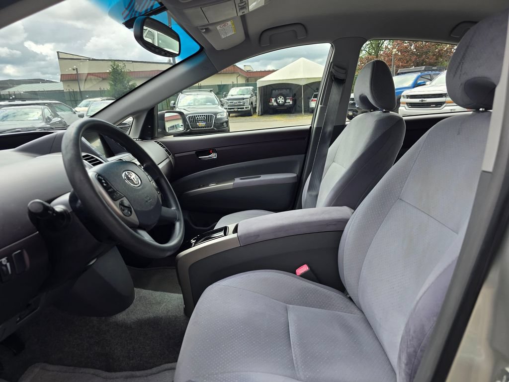 Used 2005 Toyota Prius w/ Pkg 6 FWD image 18