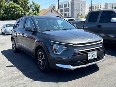Used 2025 Kia Niro EX