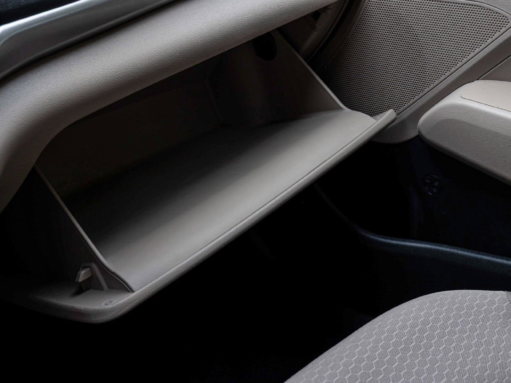 Used 2020 Hyundai Elantra SE FWD image 19