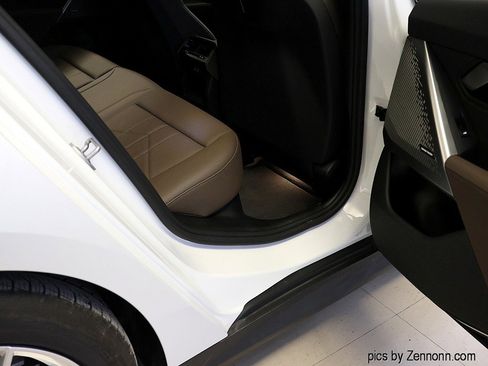 Used 2025 BMW 530i xDrive 530i xDrive image 31