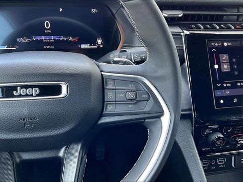 Used 2024 Jeep Grand Cherokee Altitude AWD/4WD image 19