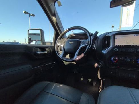 Used 2022 Chevrolet Silverado 2500 LTZ w/ LTZ Convenience Package image 7