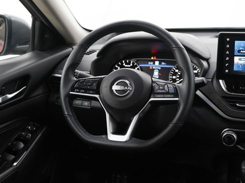 Used 2023 Nissan Altima 2.5 SV w/ SV Premium Package AWD/4WD image 14