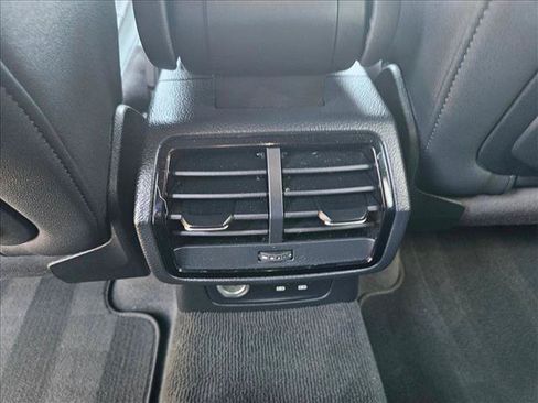 Used 2019 Audi Q3 2.0T Premium Plus AWD/4WD image 18