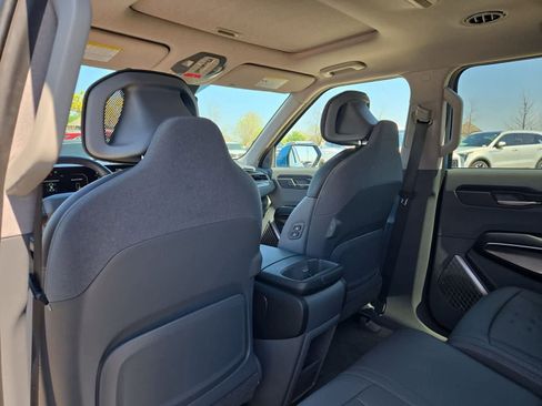 Certified 2024 Kia EV9 Wind image 16