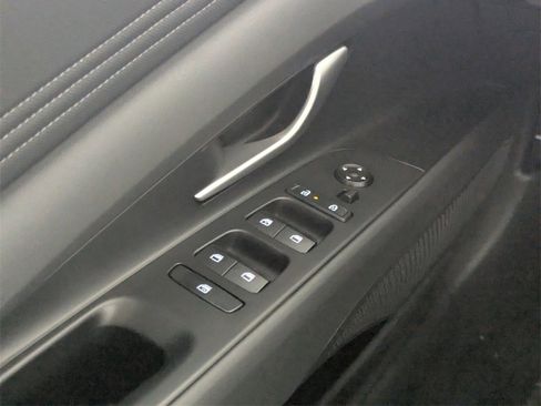 New 2026 Hyundai Elantra Limited image 16