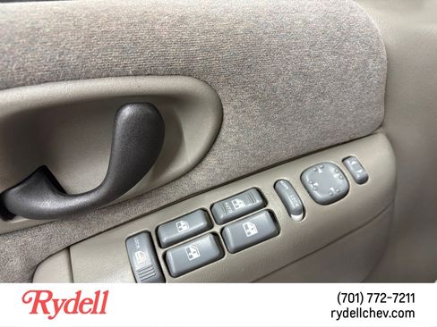 Used 1999 Chevrolet Blazer LS w/ Cold-Climate Pkg AWD/4WD image 11