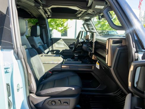 New 2025 GMC Hummer EV 3X image 10