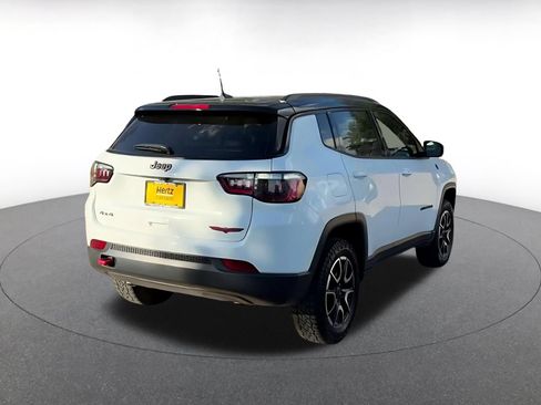 Used 2025 Jeep Compass Trailhawk AWD/4WD image 13