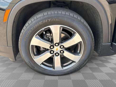 Used 2023 Chevrolet Traverse LT w/ LT Premium Package AWD/4WD image 36