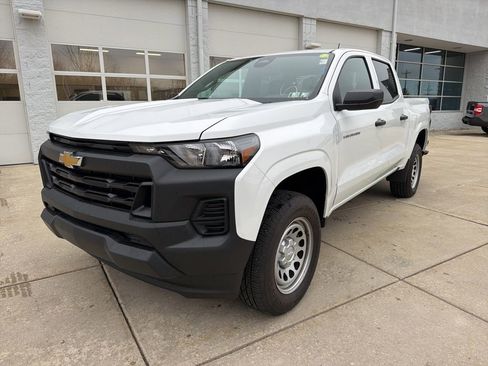 Used 2023 Chevrolet Colorado W/T image 1