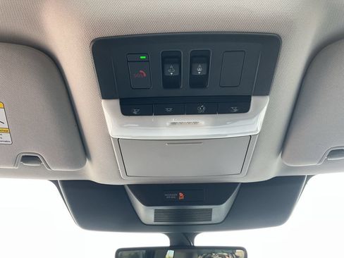Used 2023 Nissan Pathfinder SL w/ SL Premium Package FWD image 22