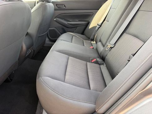 Used 2025 Nissan Altima 2.5 SV FWD image 11