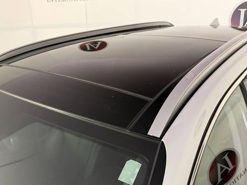 Used 2019 Hyundai Santa Fe Limited image 11