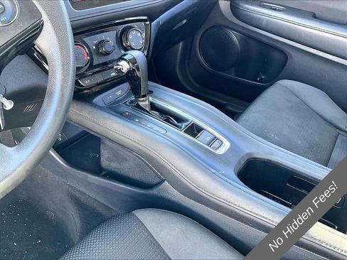 Used 2020 Honda HR-V LX image 6