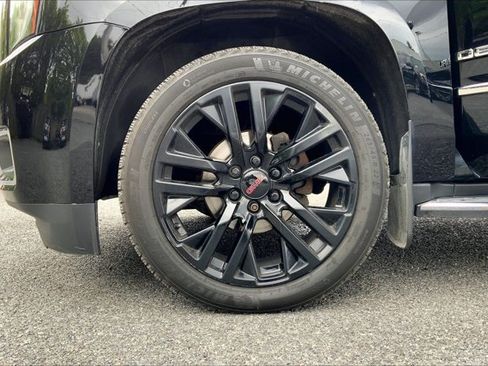 Used 2017 GMC Yukon XL Denali w/ Open Road Package AWD/4WD image 8