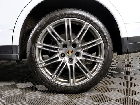 Used 2017 Porsche Cayenne Platinum Edition w/ Premium Package Plus (PJX) image 72