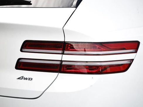 Used 2024 Genesis GV80 2.5T AWD/4WD image 9