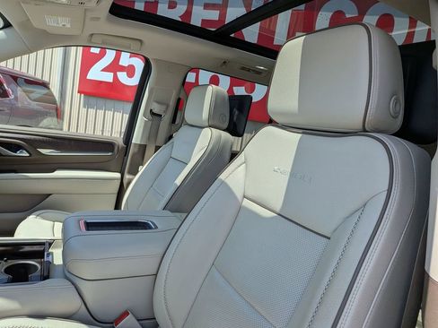 Used 2023 GMC Yukon XL Denali w/ Denali Reserve Package AWD/4WD image 11