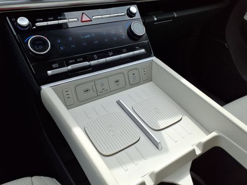 Used 2024 Hyundai Santa Fe Calligraphy FWD image 26