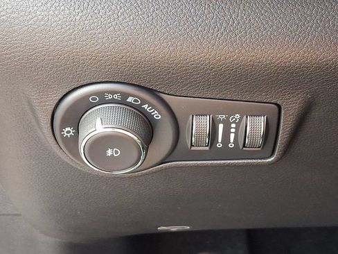 Used 2022 Jeep Compass Latitude w/ Convenience Group AWD/4WD image 24