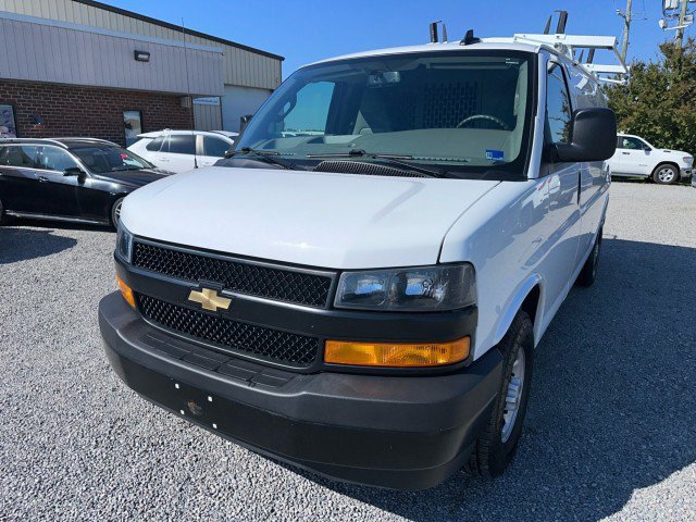 Used 2025 Chevrolet Express 2500 w/ Driver Convenience Package RWD image 3