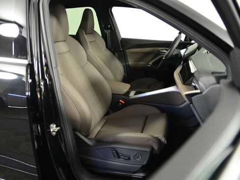 New 2025 Audi Q5 Premium Plus image 17
