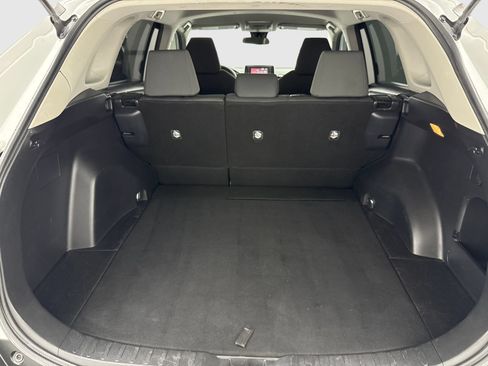 Used 2021 Toyota RAV4 XLE FWD image 47