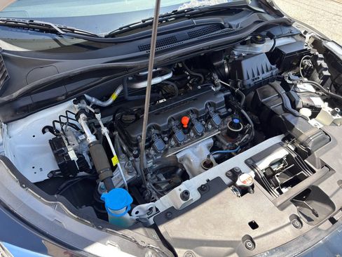 Used 2021 Honda HR-V Sport image 35
