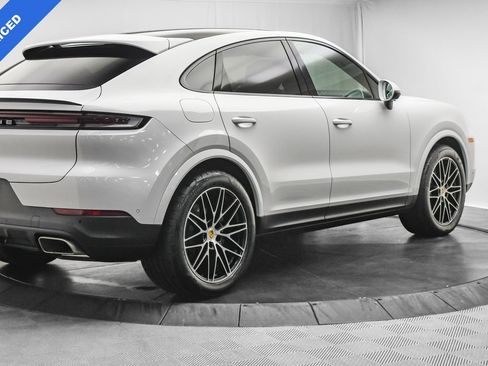 Used 2024 Porsche Cayenne Coupe image 9
