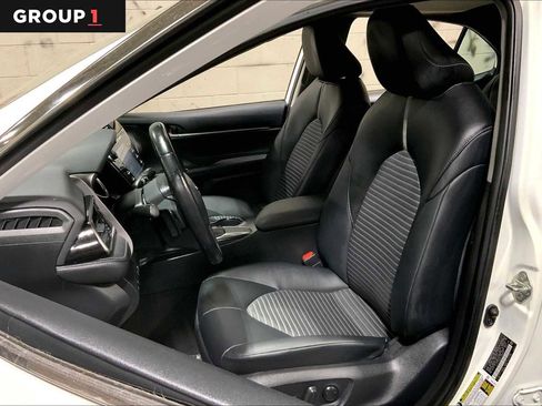 Certified 2020 Toyota Camry SE image 7