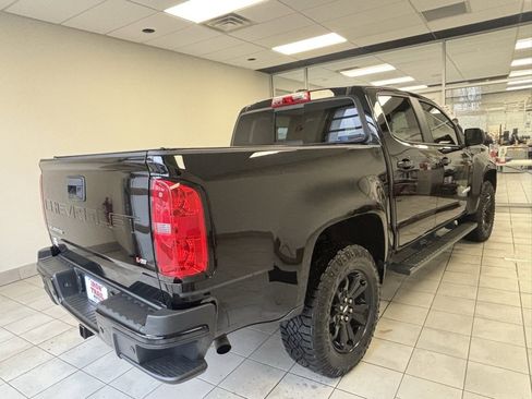 Certified 2022 Chevrolet Colorado Z71 w/ Z71 Midnight Edition image 25