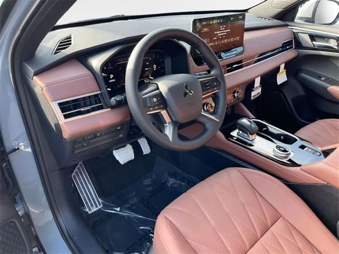 New 2026 Mitsubishi Outlander SEL FWD image 9