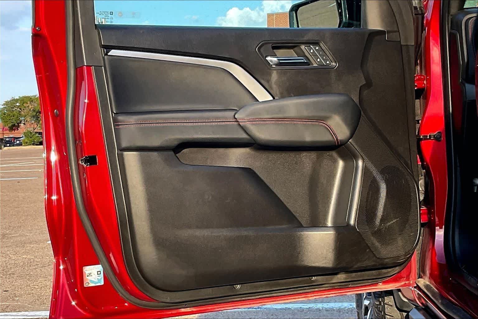 Used 2023 Chevrolet Colorado Z71 w/ Z71 Convenience Package 2 AWD/4WD image 27