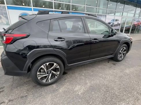 Used 2024 Subaru Crosstrek 2.0i Premium image 8