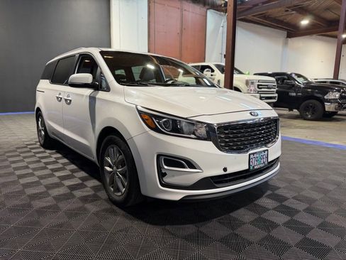 Used 2021 Kia Sedona EX image 6