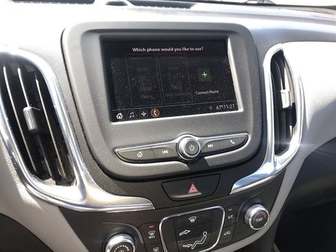 Used 2020 Chevrolet Equinox LS image 16