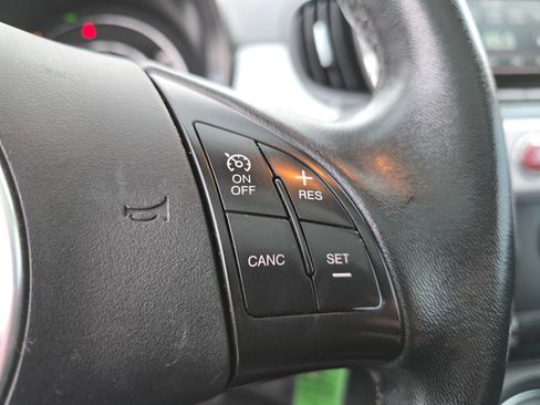 Used 2018 FIAT 500 Lounge image 23