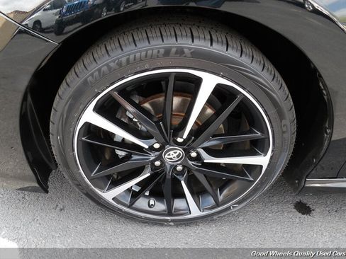 Used 2018 Toyota Camry XSE w/ Audio Package FWD image 11