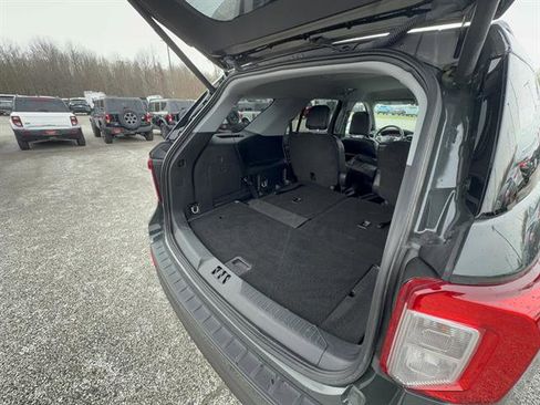 Certified 2023 Ford Explorer XLT w/ Equipment Group 202A image 5