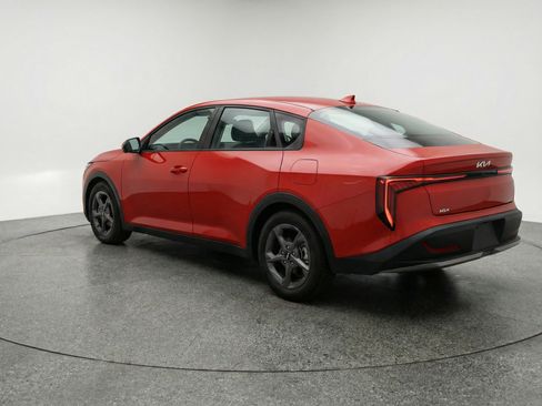 Used 2025 Kia K4 LXS image 6