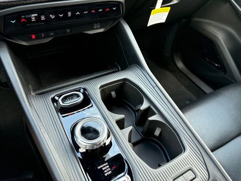 New 2026 Jeep Cherokee Limited AWD/4WD image 15