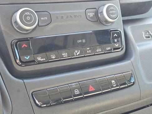 Used 2025 RAM ProMaster 2500 w/ Convenience Group FWD image 73