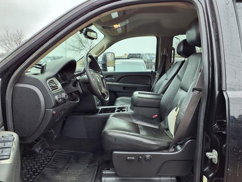 Used 2012 Chevrolet Silverado 2500 LTZ w/ LTZ Plus Package image 16