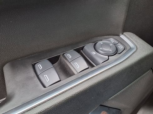 Used 2025 Chevrolet Silverado 1500 LT RWD image 21
