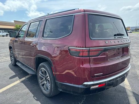 Used 2022 Jeep Wagoneer Series III w/ Flexible Seating Group AWD/4WD image 7