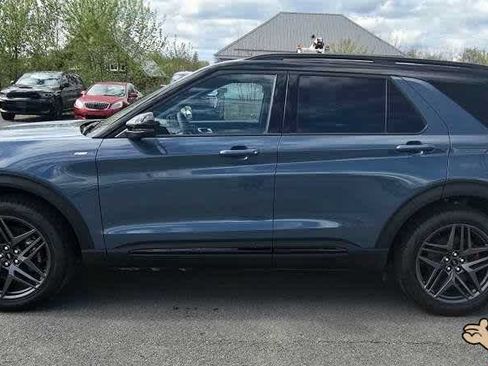 New 2026 Ford Explorer ST-Line w/ ST-Line Street Pack AWD/4WD image 2