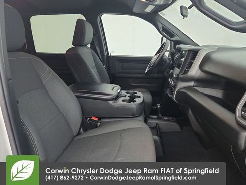 Used 2024 RAM 3500 Tradesman w/ Chrome Appearance Group image 25